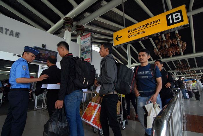 periode-libuar-nataru-2-000-cctv-pantau-pergerakan-penumpang-di-bandara-soetta