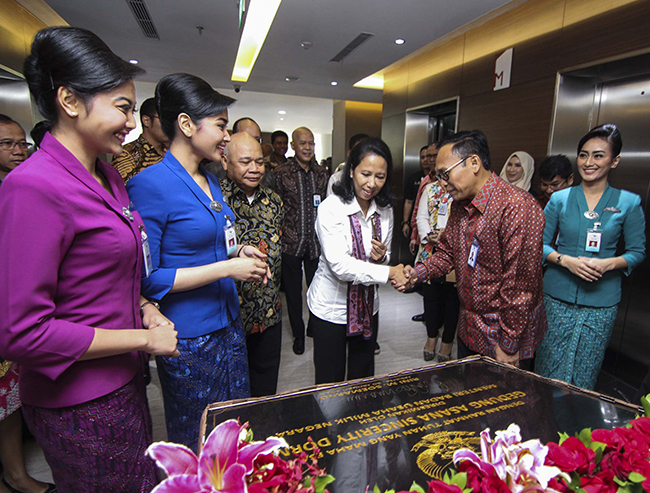 menteri-bumn-resmikan-pusat-pendidikan-hospitality-garuda-indonesia